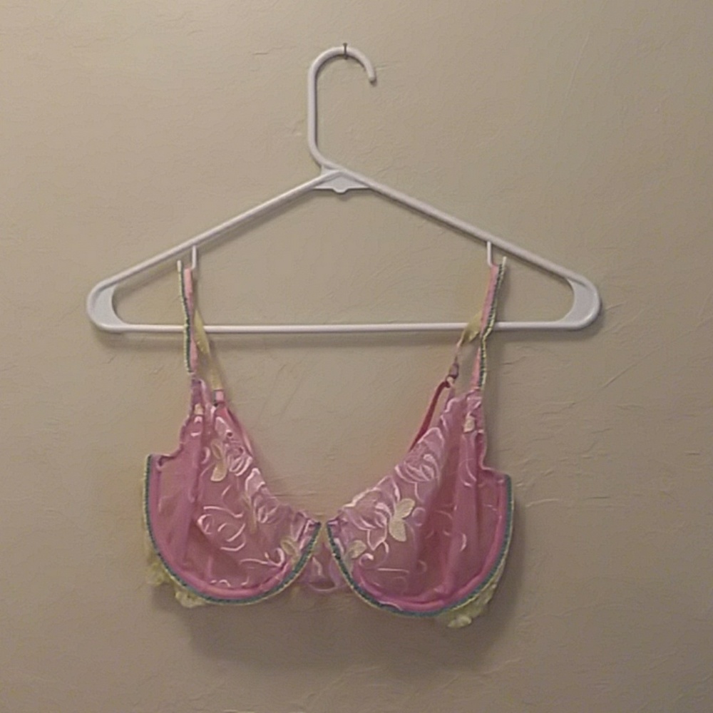 Vintage Victoria's Secret sheer lace underwire bra